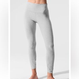 ALO Alosoft High Waist 7/8 Highlight Legging in Athletic Heather Grey - Size XS
